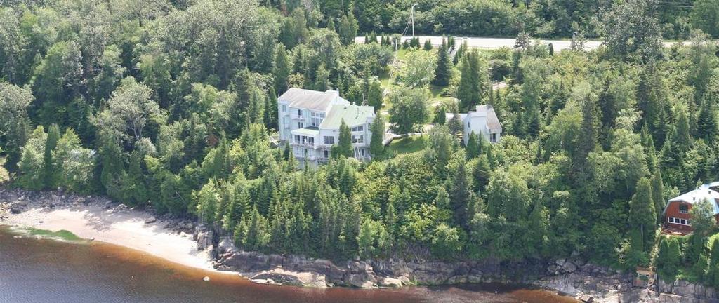 Auberge de la Rivière Saguenay La Baie Exterior foto